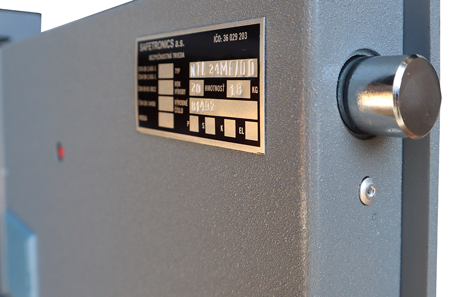 Офисный сейф Safetronics NTL-24EMs